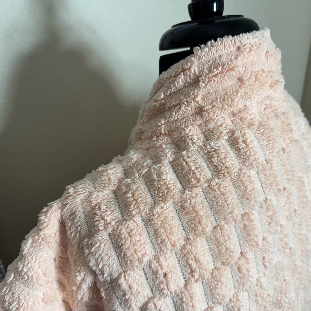 Cozy Pink Textured Robe - Picture 9 of 9